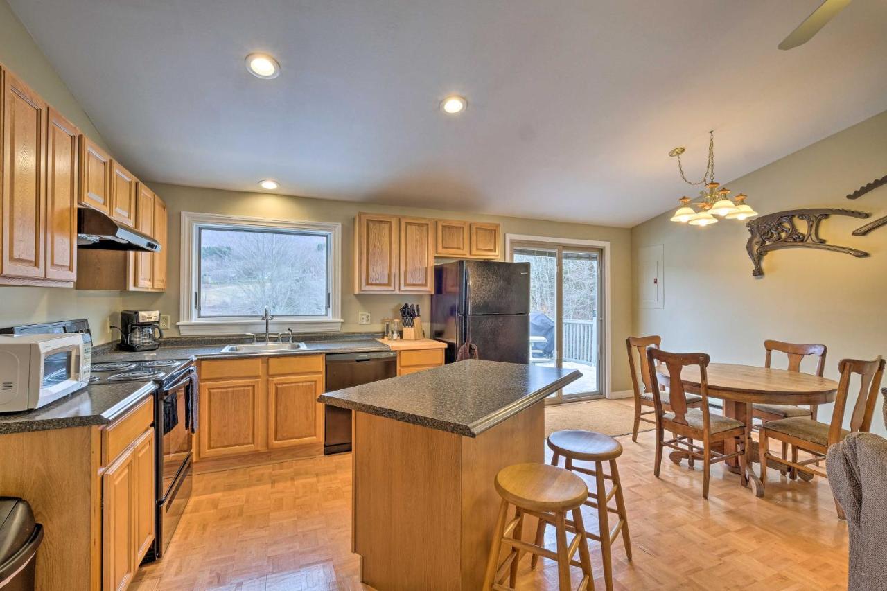 Quiet Catskills Getaway With Deck And Mtn Views New Kingston Екстер'єр фото