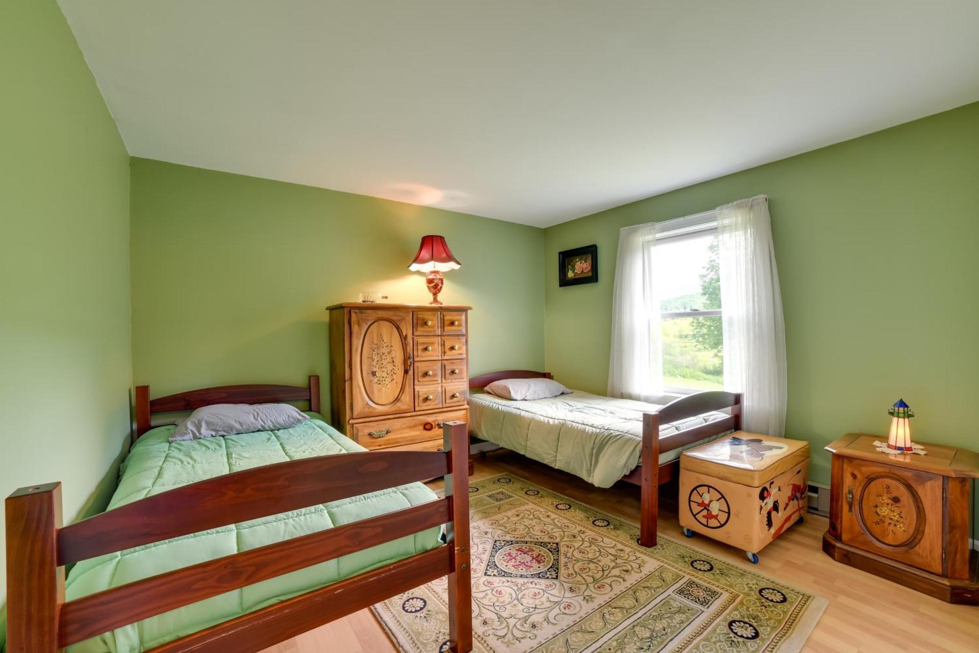 Quiet Catskills Getaway With Deck And Mtn Views New Kingston Екстер'єр фото